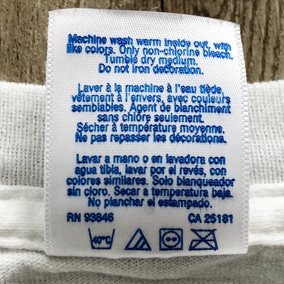 Hooters, Las Vegas, Vintage T-Shirt, Christmas Shirt Say No To Fruitcake, Size L - Picture 9 of 12